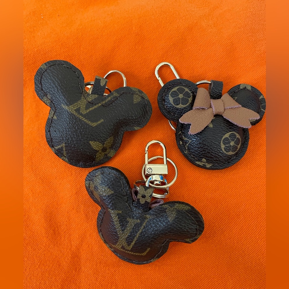 SOLD 😂 Up Cycle LV Mickey Ears Keychain